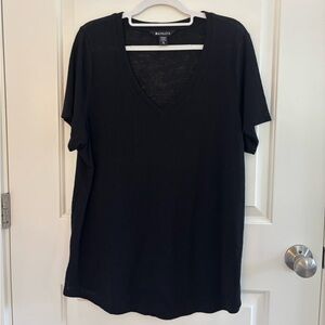 Athleta Black V-Neck Tee